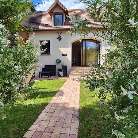 Vila L'Abaca 23 Sainte-Genevieve-les-Gasny Exteriér fotografie