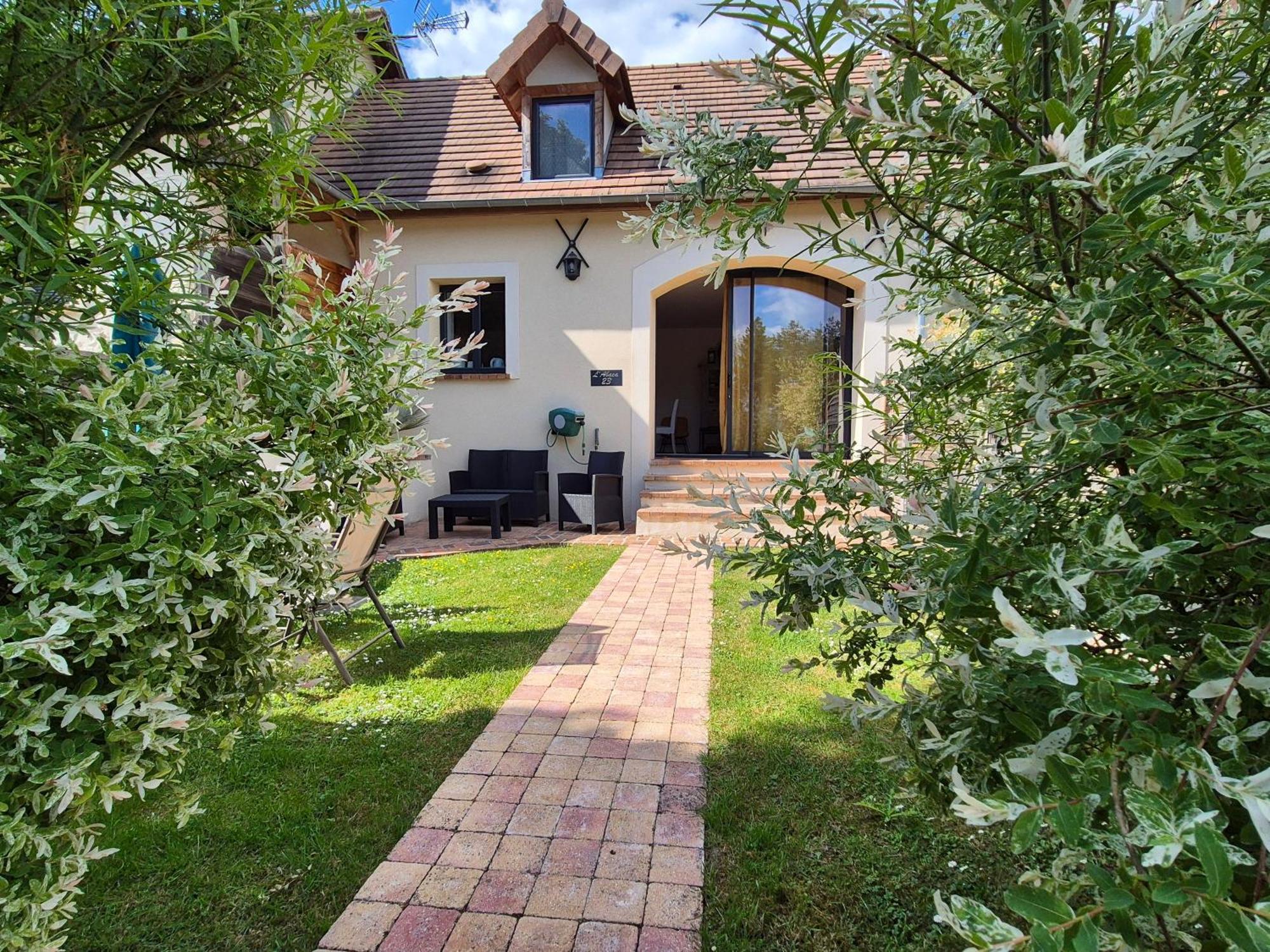 Vila L'Abaca 23 Sainte-Genevieve-les-Gasny Exteriér fotografie